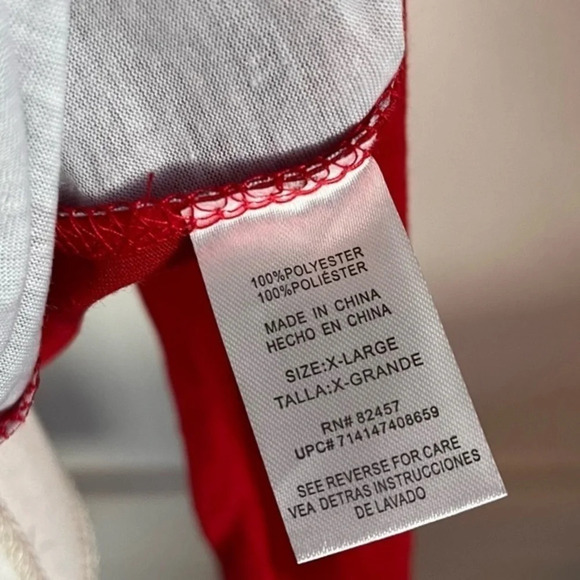 Disney • Grey Red Minnie Mouse Holiday Christmas Tee Shirt - Picture 3 of 4